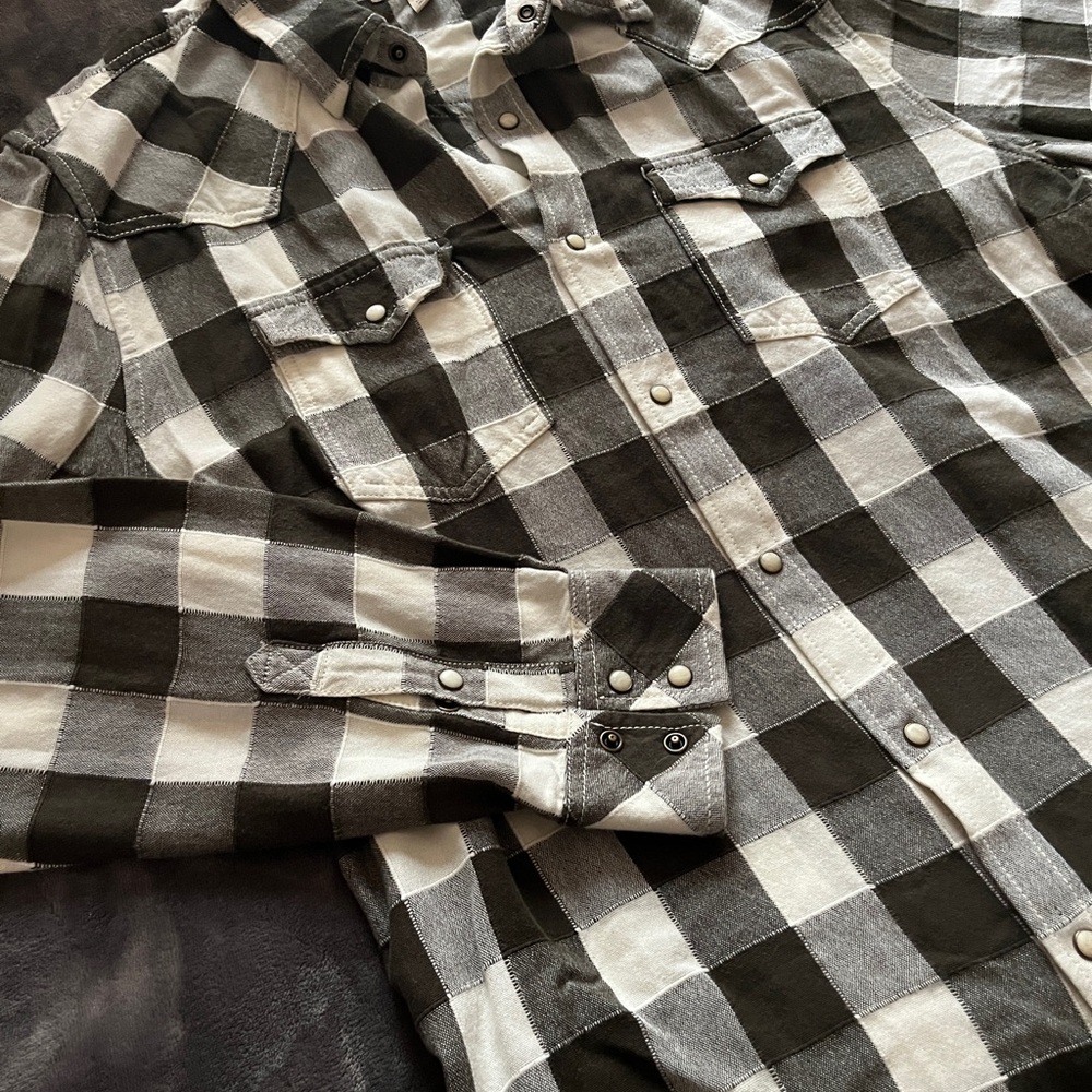 Black and White Casual Button Down Shirt with Bold Check Pattern